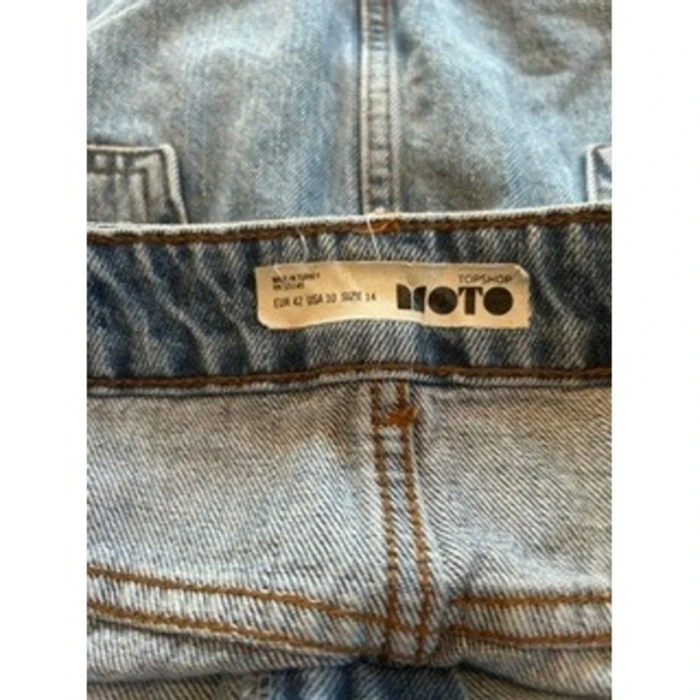 Topshop MOTO Blue Denim Mini Skirt Raw Hem High Waisted Size 10 Medium Wash